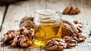 Walnut Oil – supports healthy nails and enhances absorption